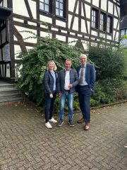 Foto Schwickert tritt wieder an